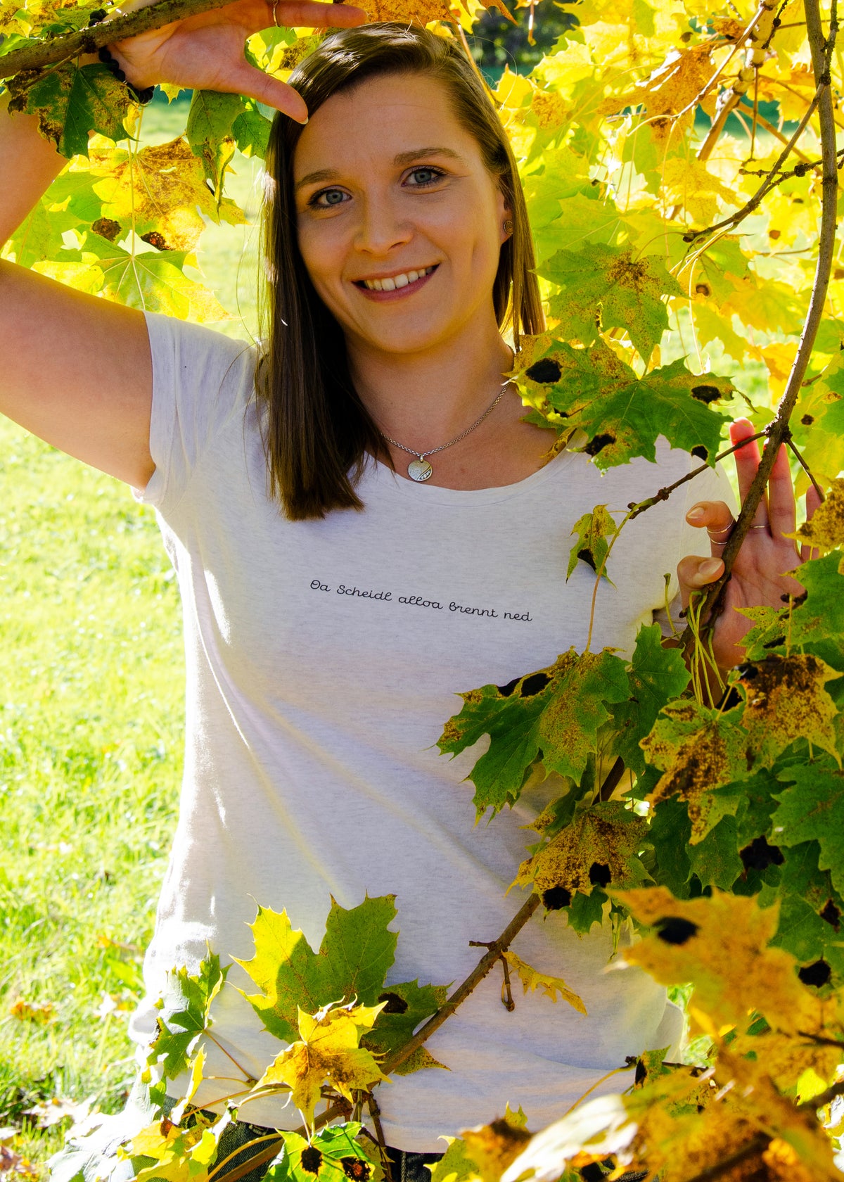 Damen-Shirt „Oa Scheidl alloa brennt ned"